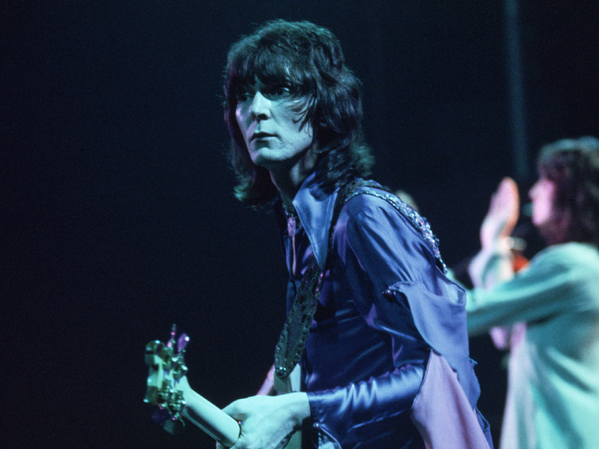 Chris Squire Playing the Bass